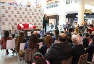 Forum Gaziantep’te Hande Kazanova ile astroloji rüzgârı esti