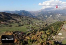 Fotoğraf tutkunları sonbaharda sakin şehir Şavşat'a akın ediyor