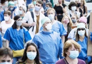 Fransa'da 1300 sağlık çalışanı istifa etti