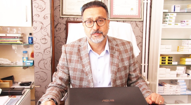 Freni patlamış kamyon gibi yokuş aşağı gidiyoruz