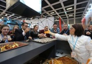 Fuarın ikinci gününde ziyaretçilere yöresel yemek şöleni yaşatıldı