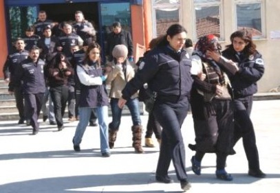 Fuhuş operasyonunda 3 kişi tutuklandı