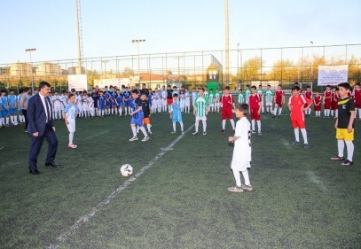 Futbol sevgisiyle yeşil sahada buluştular 