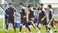 Futbolcular düz koşu ve açma-germe egzersizleri yaptı
