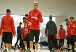 Futbolcular fitness salonunda çalıştı