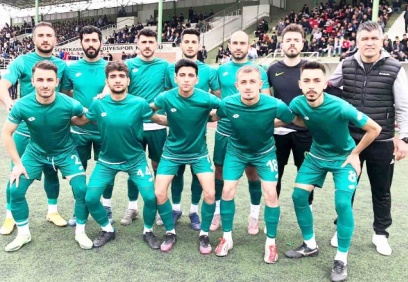 Futbolcular, hakemler ve antrenörler yetişiyor