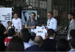 “Futbolcular kendine yatırım yapmalı”