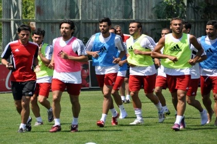 Futbolculara bir günlük izin verildi 