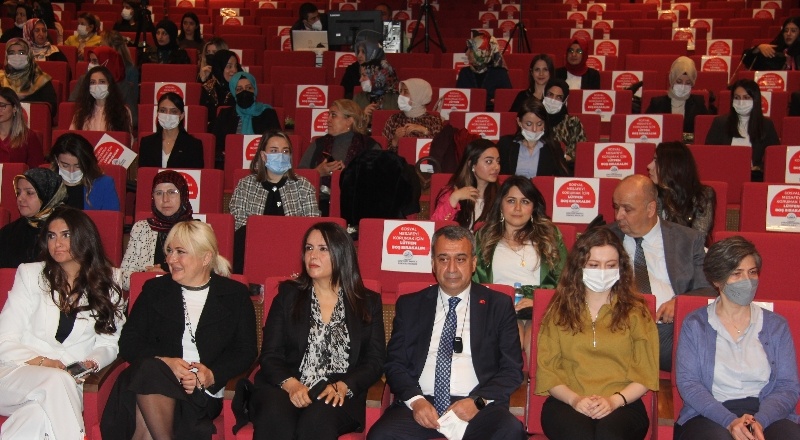 “Kadınların erkeklerden daha önemli özellikleri var”