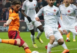 Galatasaray bu sezon İstanbul takımlarına yenilmedi