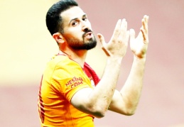 Galatasaray, Emre Akbaba'nın sözleşmesini uzattı