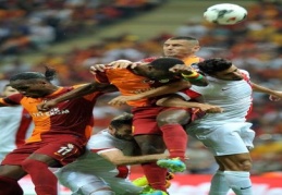 Galatasaray öldü öldü dirildi!.. 2-1