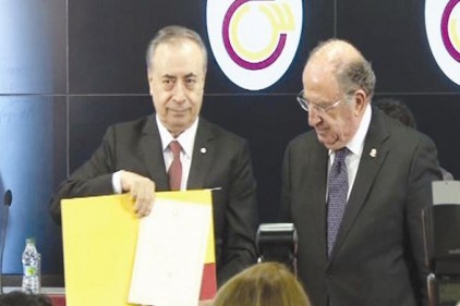 Galatasaray&#8217;da mazbata töreni yapıldı