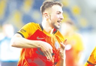 Galatasaray'ın yeniden kiraladığı Halil Dervişoğlu, İstanbul'a geldi