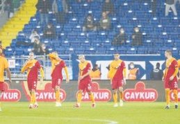 Galatasaraylı Sofiane Feghouli, Cezayir'de 2 maçta 1 gol 2 asist yaptı