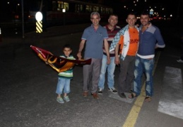 Galatasaraylılar coşkusunu sokağa taşıdı