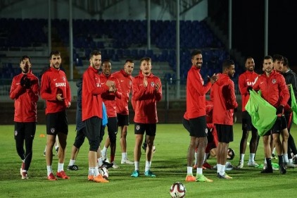 Galibiyet sevinci objektiflere yansıdı