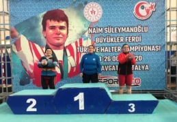 Gamzenur Sarıkaya ve Hatice Fırat Halter Şampiyonası'na damga vurdu