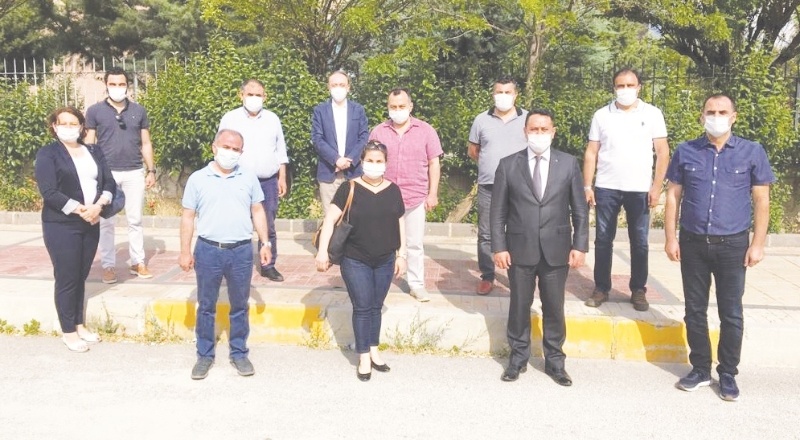 Gara bölgesinde yaşanan katliamı lanetliyoruz