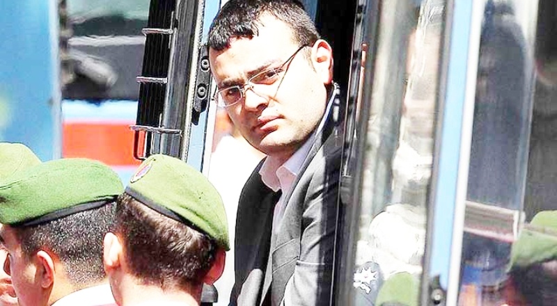 Gardiyanları tehdit ettiği için cezaevinden çıkamadı