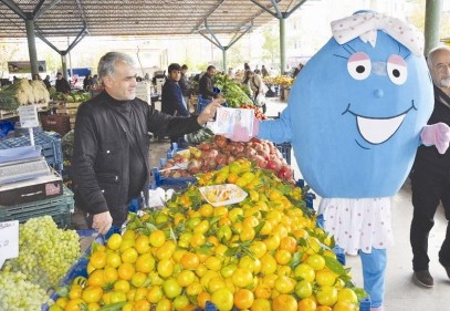 GASKİ, kalabalık noktalarda, afiş dağıtarak bilgilendirdi