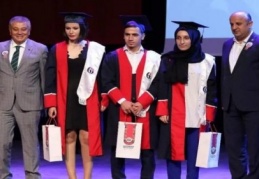 GAÜN Naci Topçuoğlu Meslek Yüksek Okulu 10. Yıl mezunlarını verdi