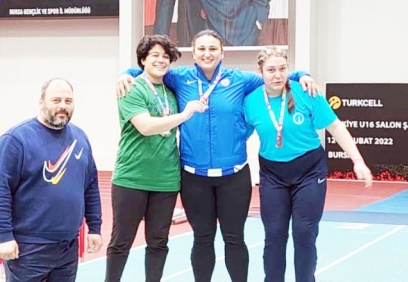 GAÜN öğrencileri, 3 madalya alarak şampiyonaya damga vurdu