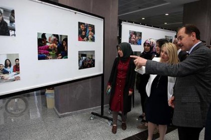 GAÜN öğrencilerinden çocuklara bayram hediyesi
