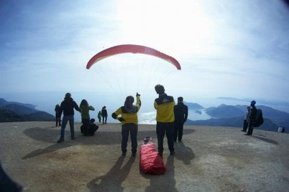 GAÜN pilotları Ölüdeniz&#8217;de uçtu