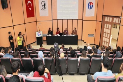GAÜN&#8217;de Cumhuriyet Dönemi Türk Sanatı Paneli yapıldı