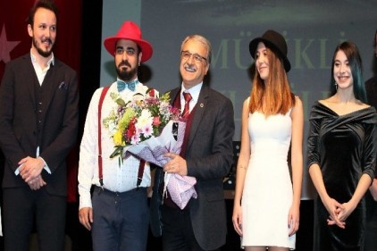 GAÜN&#8217;de Piyanist Ozan Çoban&#8217;dan &#8216;Klasik Müzik&#8217; Söyleşisi 