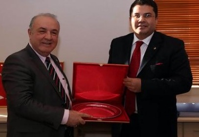 GAÜN’de plaket öreni düzenlendi 