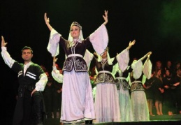 GAÜN’de Türk Halk Müziği Konseri ve Türk Halk Oyunları gösterisi vardı