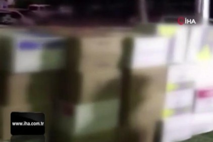Gazete kaplı camdan şüphelenen polis 240 kilo kaçak tütün yakaladı