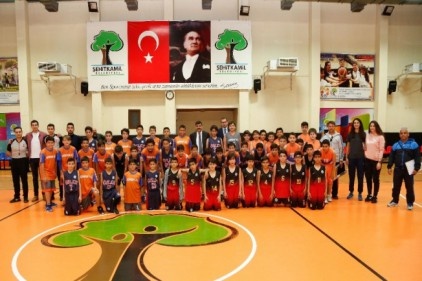 Gaziantep 6. Geleneksel 23 Nisan Basketbol Kupası başladı 