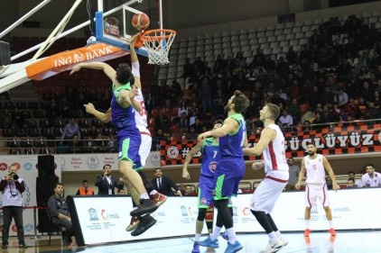 Gaziantep Basketbol: 66 - TOFAŞ: 79 