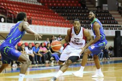 Gaziantep Basketbol evinde kaybetti 