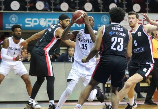 Gaziantep Basketbol, puanını 32'ye yükseltti