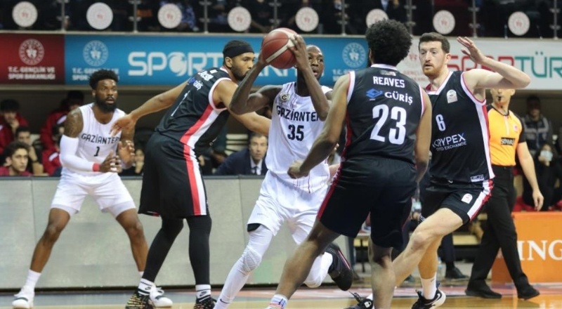 Gaziantep Basketbol, puanını 32'ye yükseltti