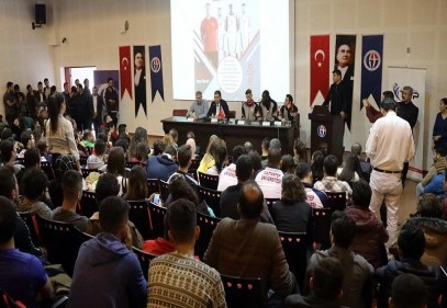 Gaziantep Basketbol takımı GAÜN’lü öğrencilerle buluştu