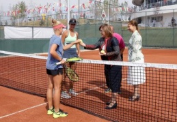 Gaziantep Büyükşehir Belediyesinin kısa sürede tamamladığı tenis kompleksi ilk kez bir turnuvaya ev sahipliği yapıyor