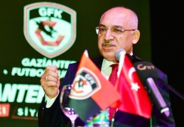 Gaziantep FK Başkanı Mehmet Büyükekşi: "Marius Sumudica futbol tutkusunu en derinden yaşıyor"