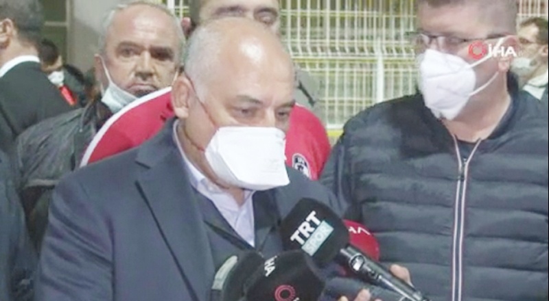Gaziantep FK Başkanı Mehmet Büyükekşi: “Teknik heyetimizi her zaman uyarıyoruz”