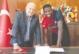 Gaziantep FK, Djilobodji’nin sözleşmesini uzattı