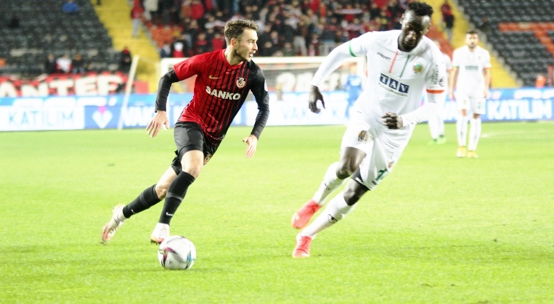 Gaziantep FK, evinde yenilmezlik serisini 9’a çıkardı 2-1