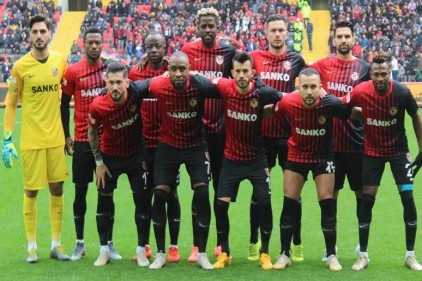 Gaziantep FK, Gaziantepspor&#8217;u geride bıraktı