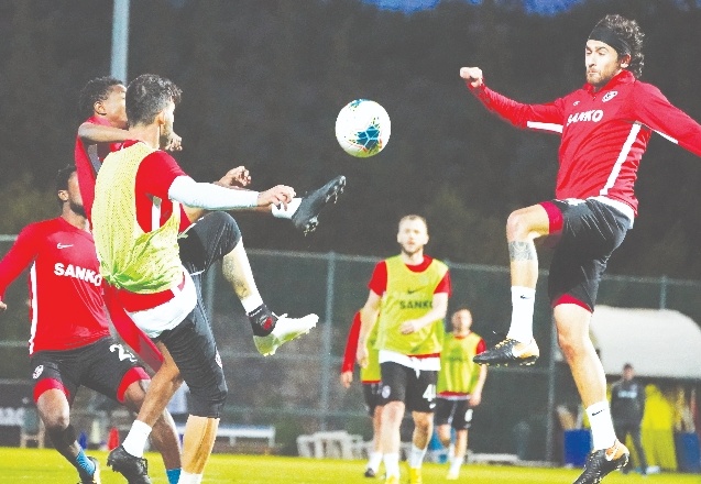 Gaziantep FK, hazırlıklarını yoğun tempoda sürdürüyor