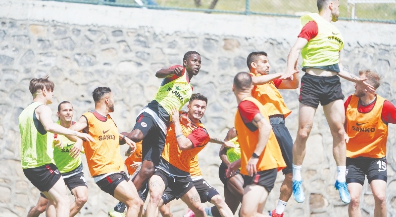 Gaziantep FK kampa girdi