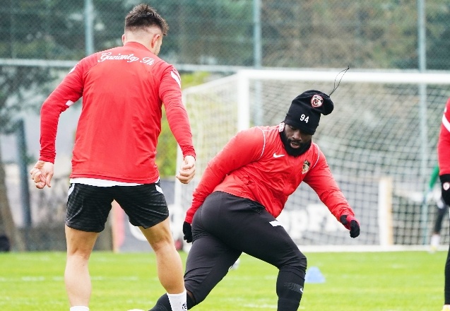 Gaziantep FK kampa girdi