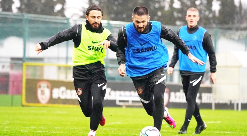 Gaziantep FK kampa girdi